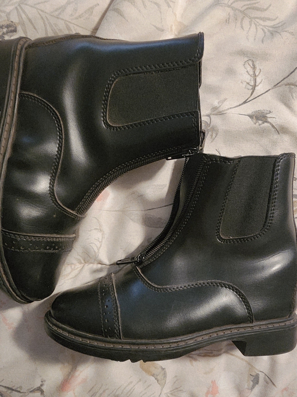 TuffRifer Boots. Size 3
